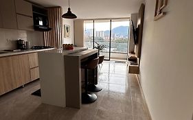 Aluna Apto/ Wellness&Enjoy
